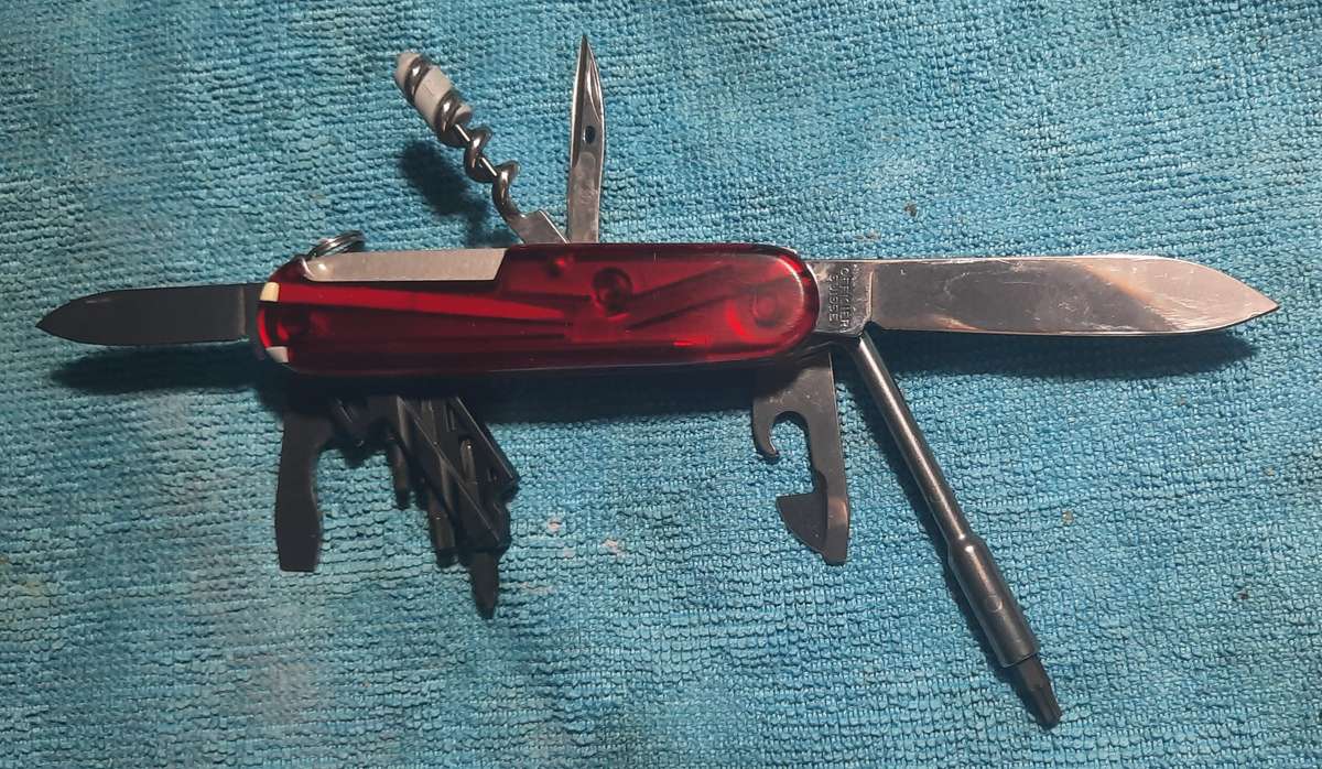 Victorinox Swiss Army knife Cyber Tool S 91mm Translucent Red scales Condition and tools as per pict