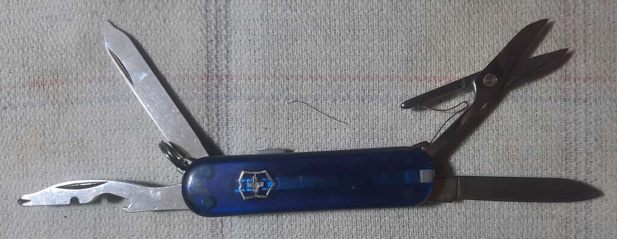 Swiss Army Knife .Victorinox- Manager Blue Scales 58 mm