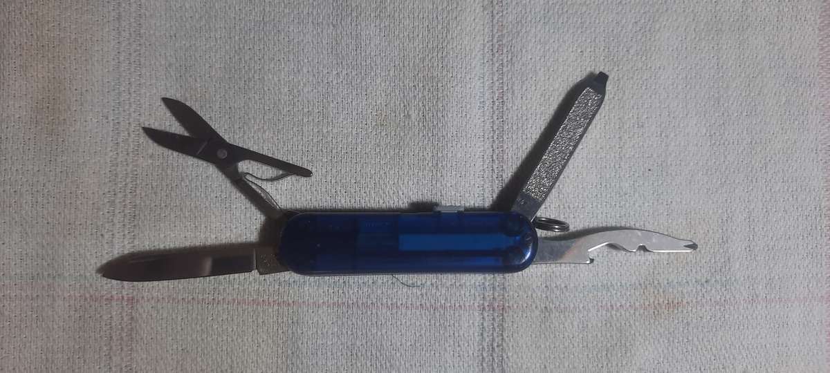 Swiss Army Knife .Victorinox- Manager Blue Scales 58 mm