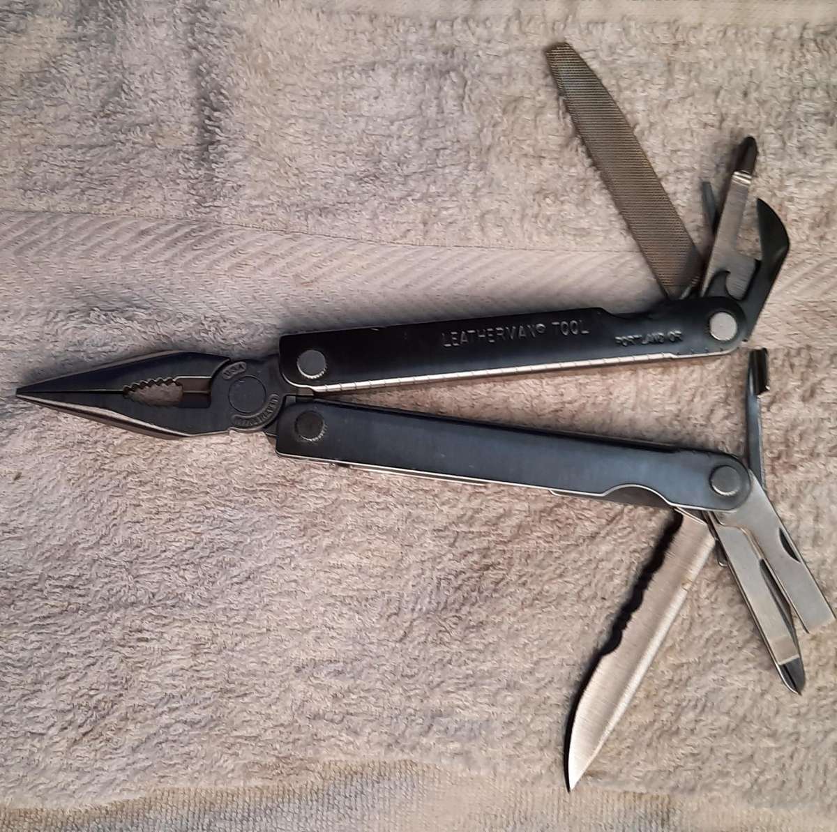 Leatherman PST 2  Multitool  manufacture date 03/98 With Thick Leather  Pouch Good Condition