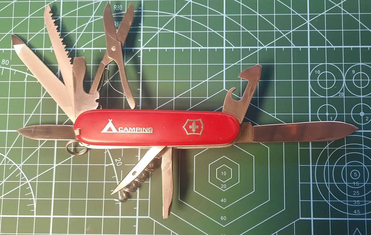 Victorinox - Ranger with Red Scales camping logo 91mm 5 Layers 1970 >mid 70 4 Turn corkscrew