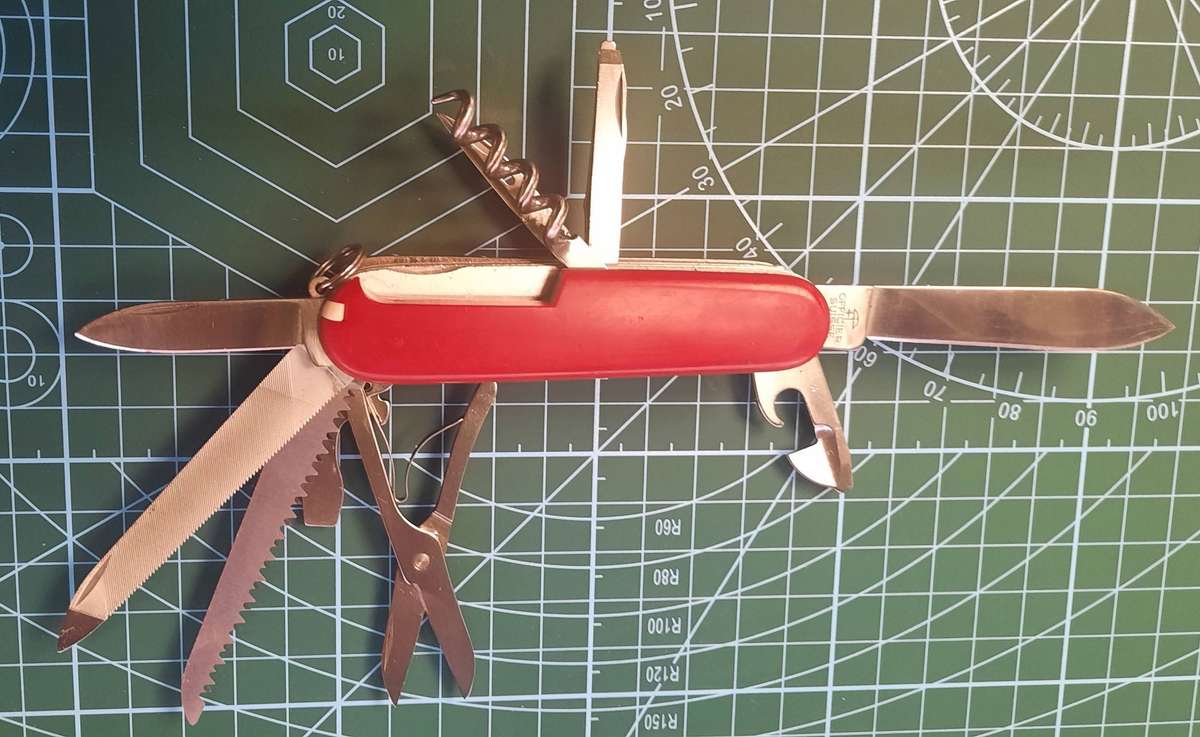 Victorinox - Ranger with Red Scales camping logo 91mm 5 Layers 1970 >mid 70 4 Turn corkscrew