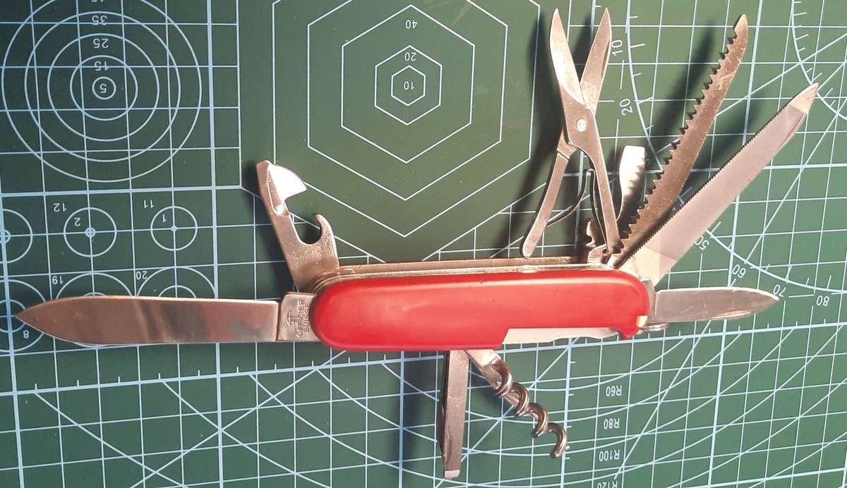 Victorinox - Ranger with Red Scales camping logo 91mm 5 Layers 1970 >mid 70 4 Turn corkscrew