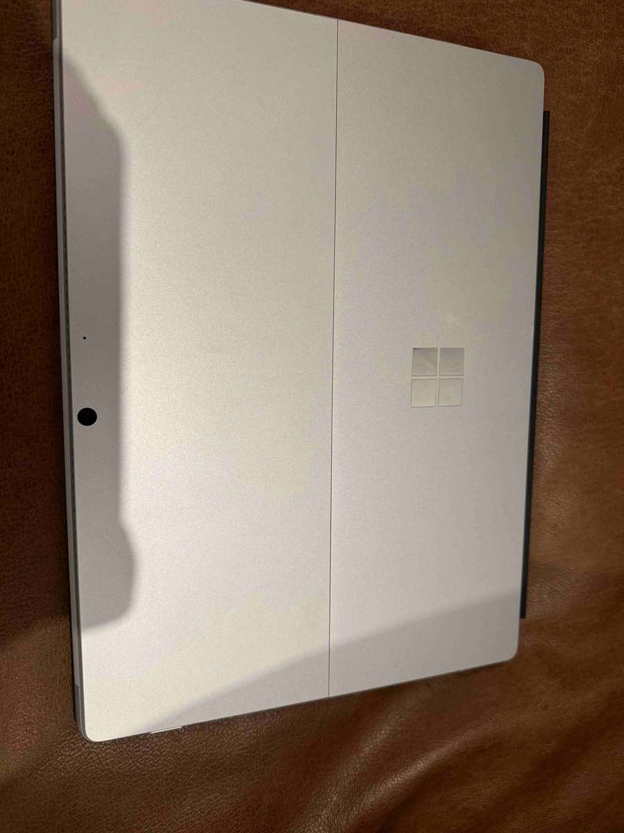 Surface Pro 8