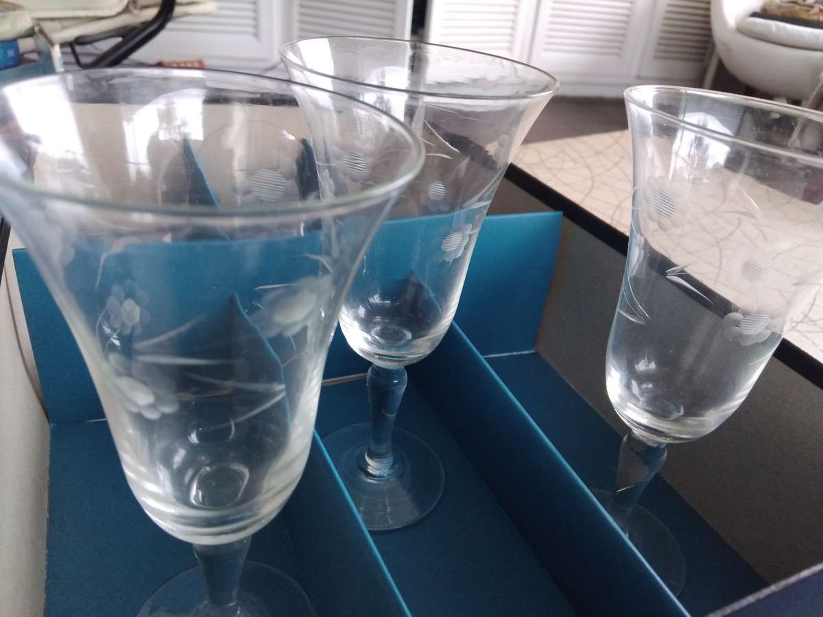 6 Vintage 1950s Etched Flower Crystal Champagne Wine Glasses In Original Box Mid Century