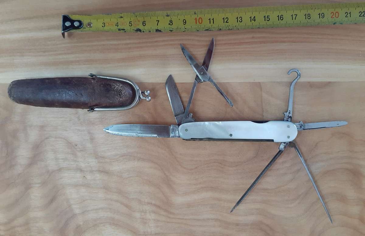 Antique Gentleman's Pipe Knife c.1850's in Original Leather Pouch