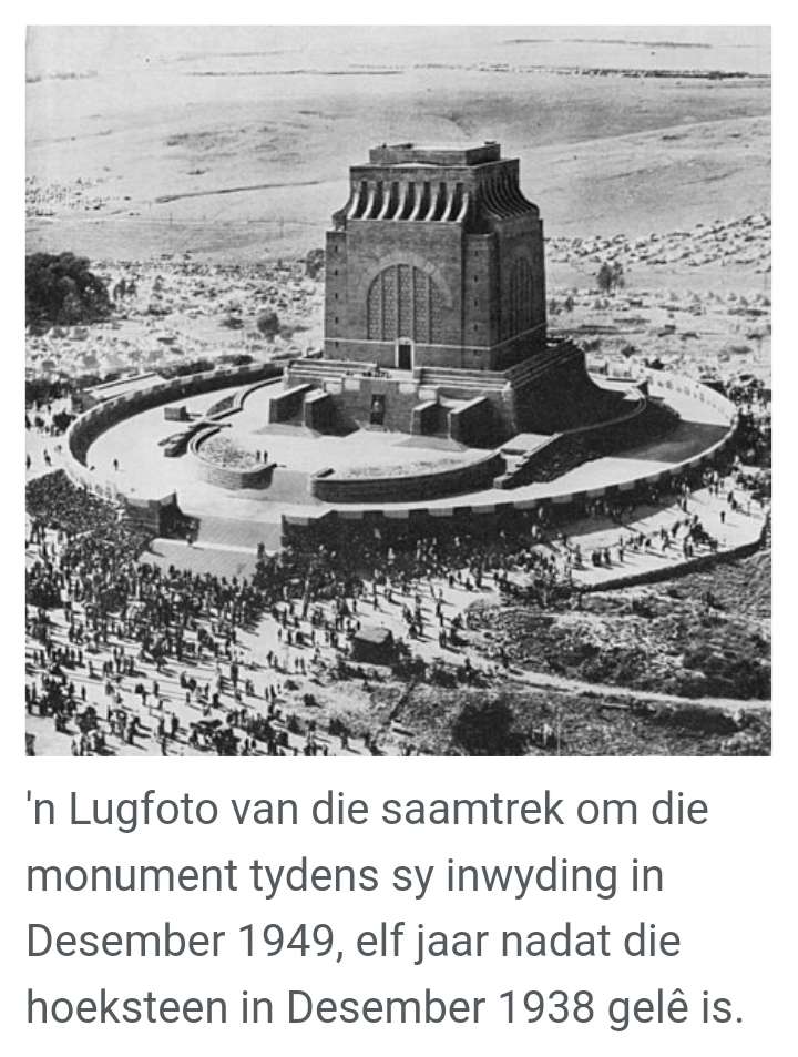 Rare Voortrekker Monument Inauguration Tambotie Coat Rack, dated 1949