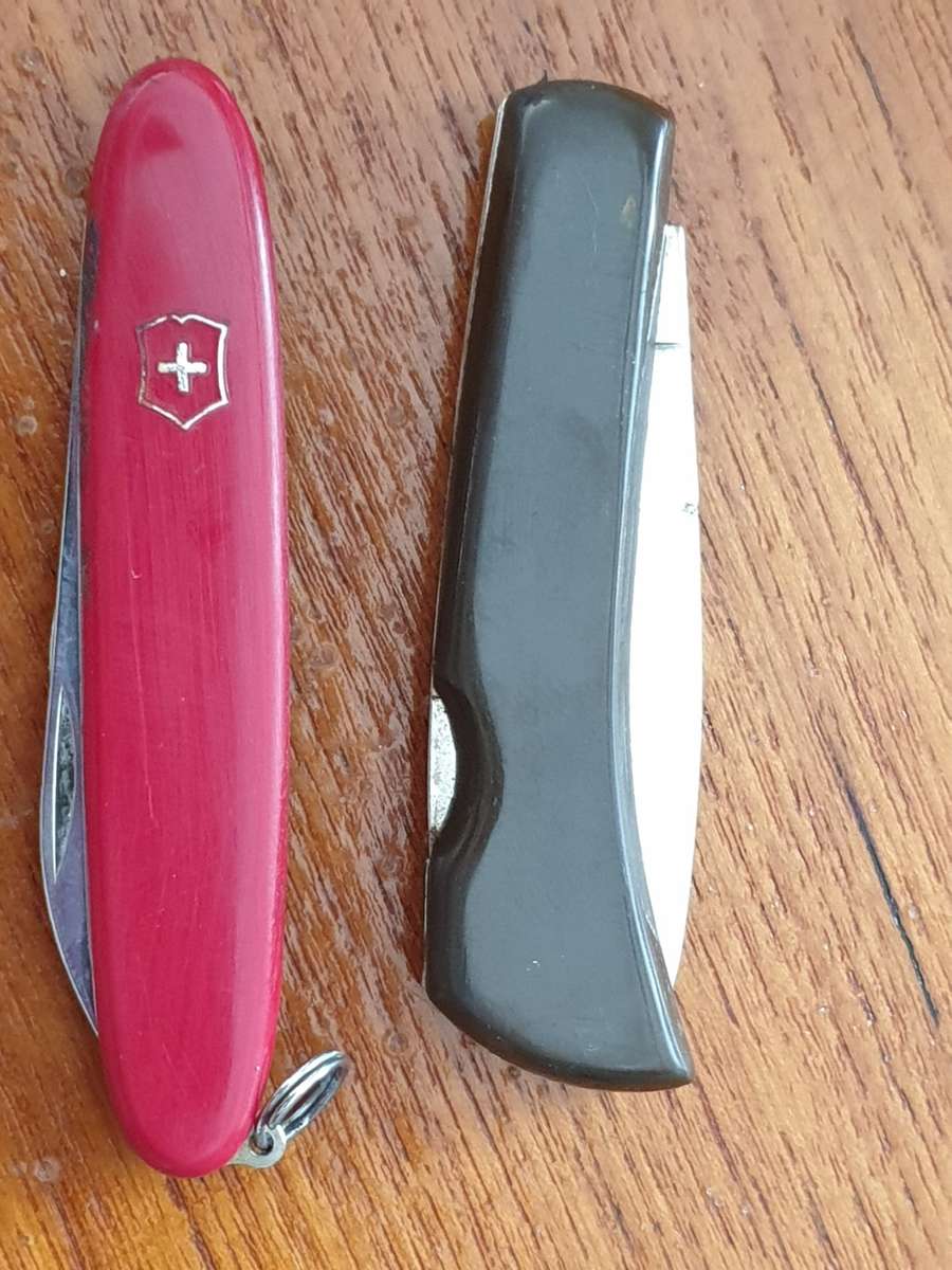 Swiss Victorinox and Imperial Ireland pocket knives