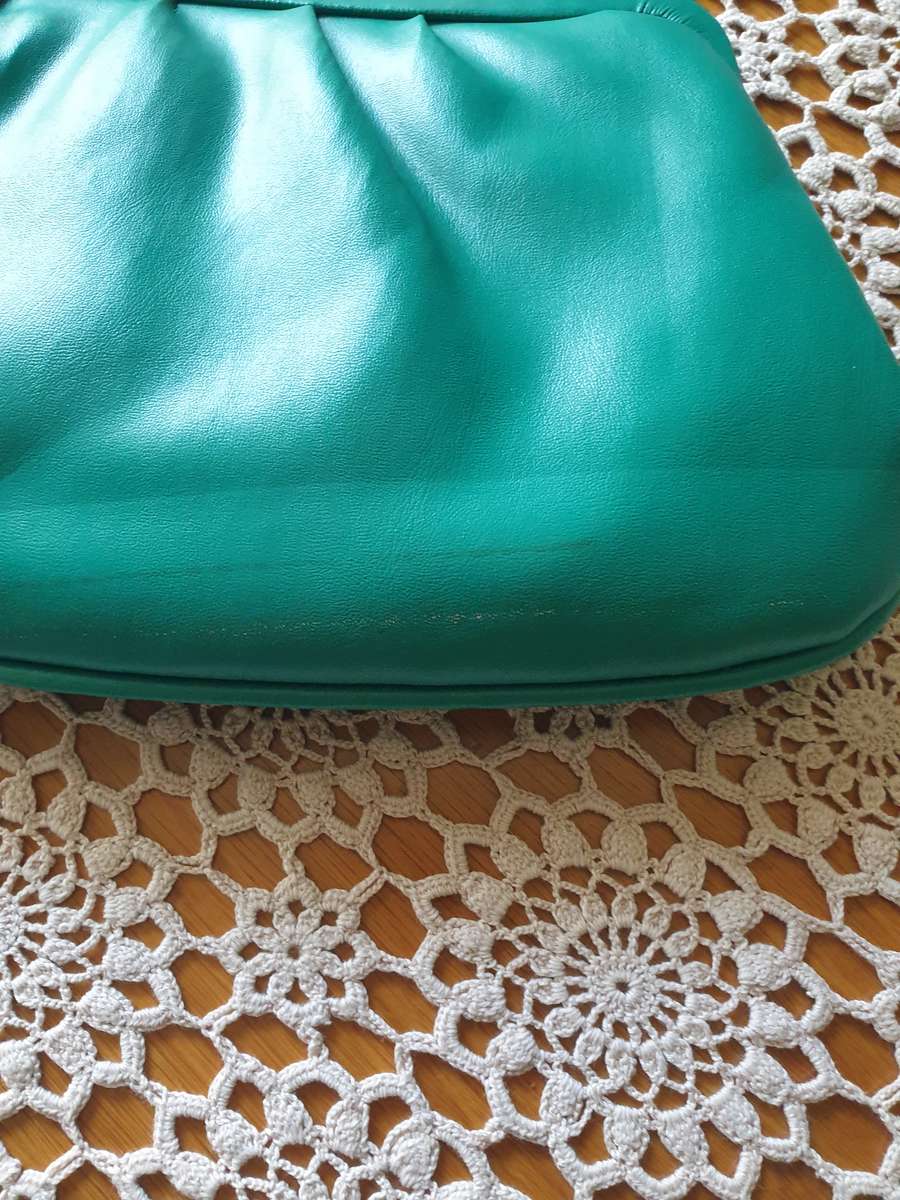 VINTAGE GREEN HANDBAG