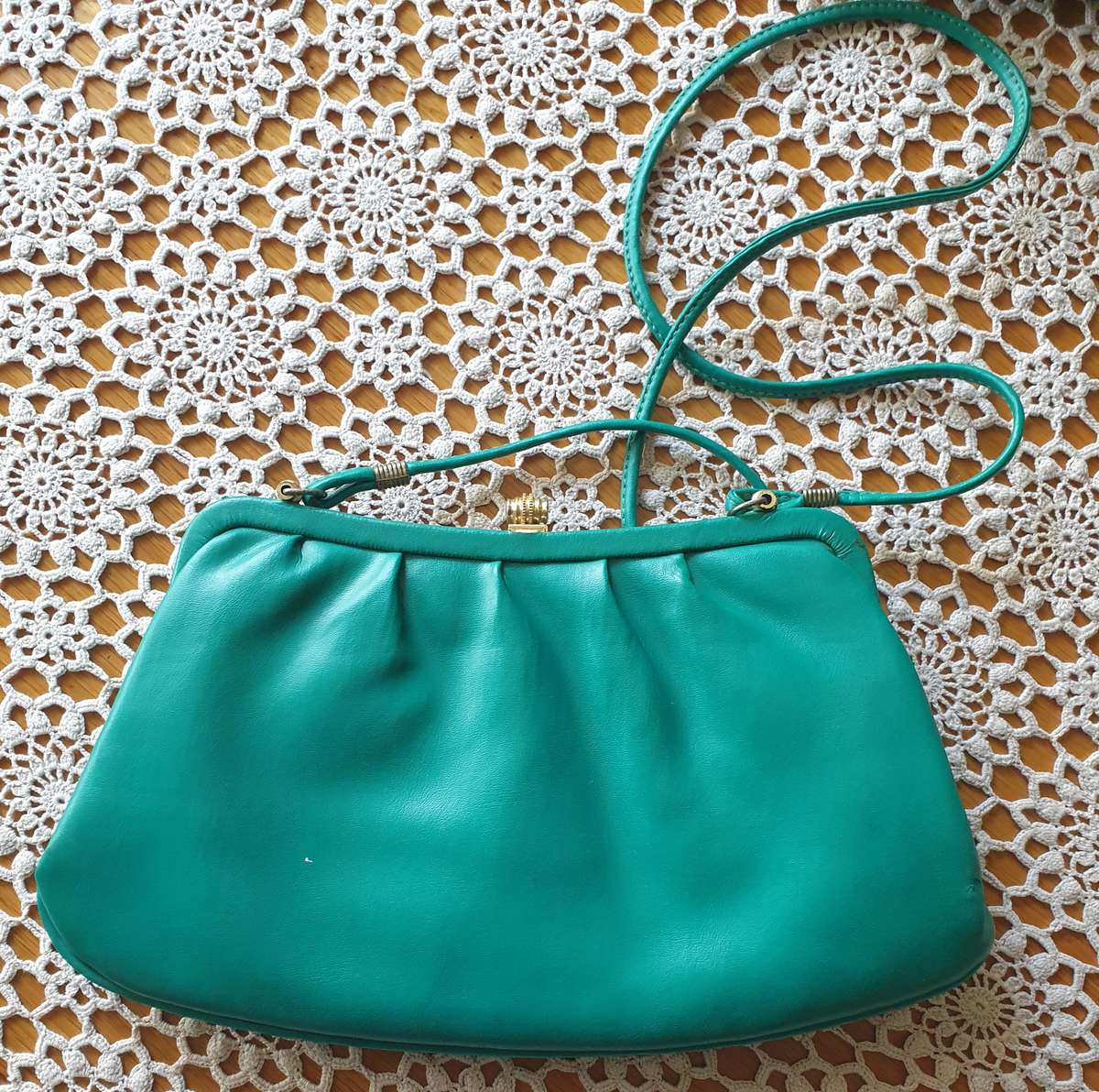 VINTAGE GREEN HANDBAG