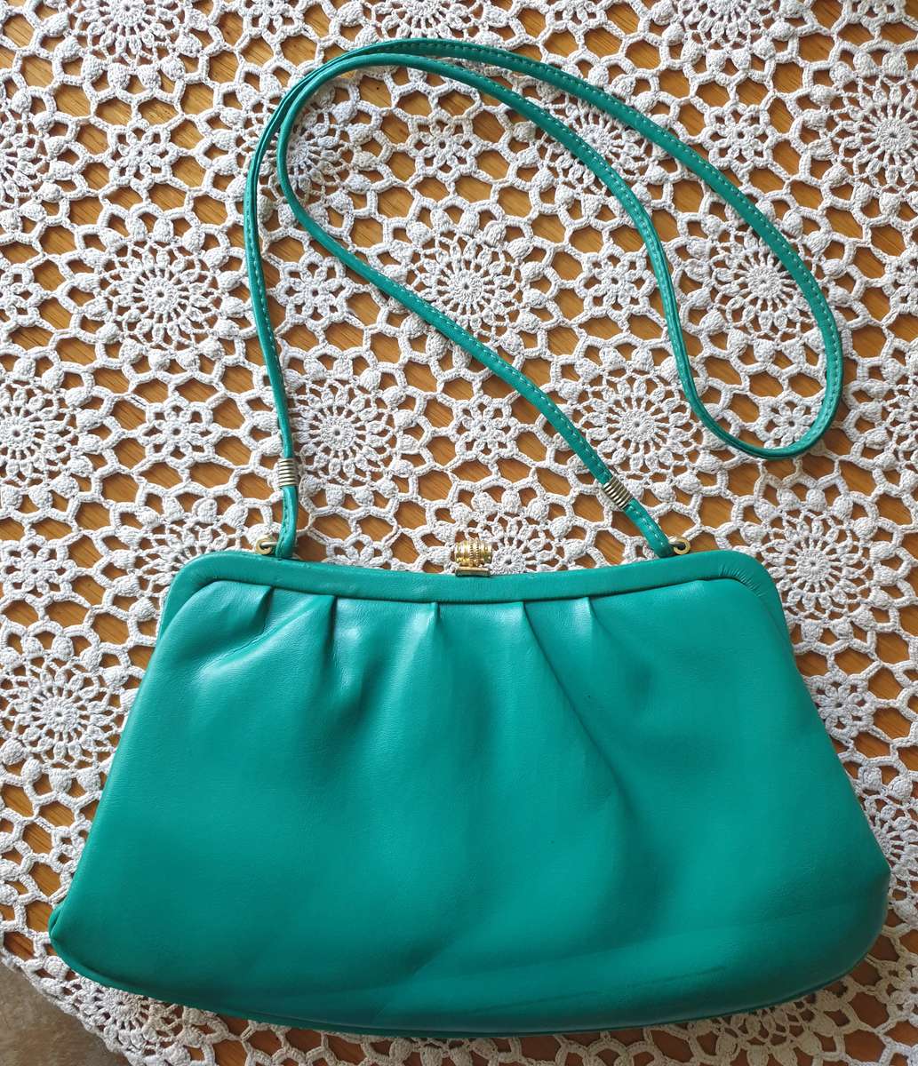 VINTAGE GREEN HANDBAG
