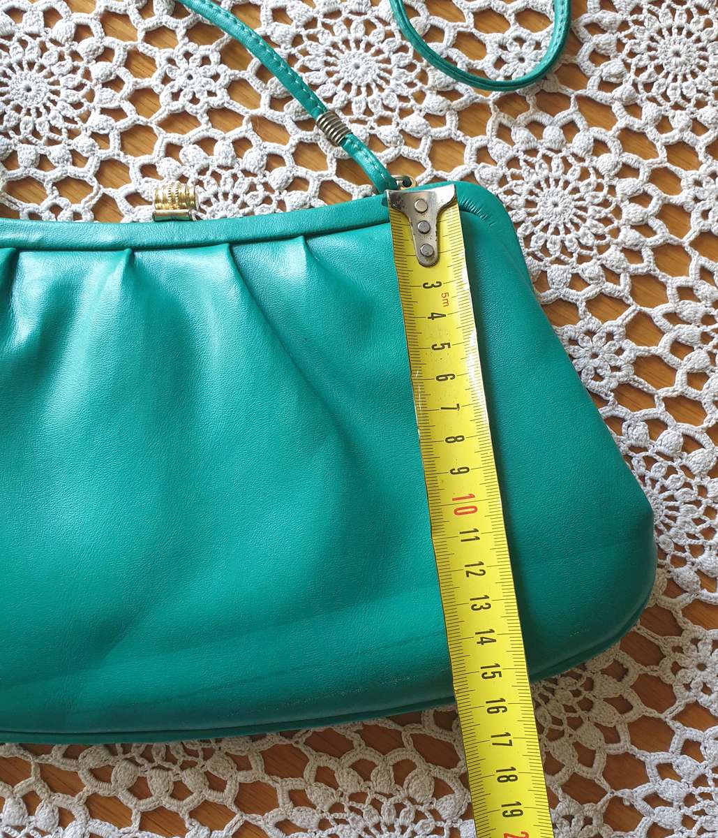 VINTAGE GREEN HANDBAG