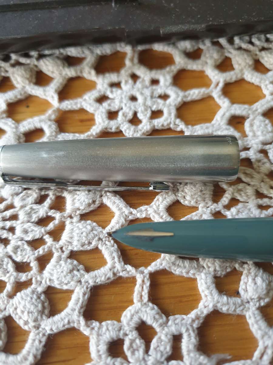 PARKER PEN | NEEDS A NEW REFILL | MADE IN ENGLAND