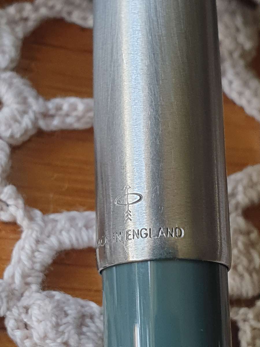 PARKER PEN | NEEDS A NEW REFILL | MADE IN ENGLAND