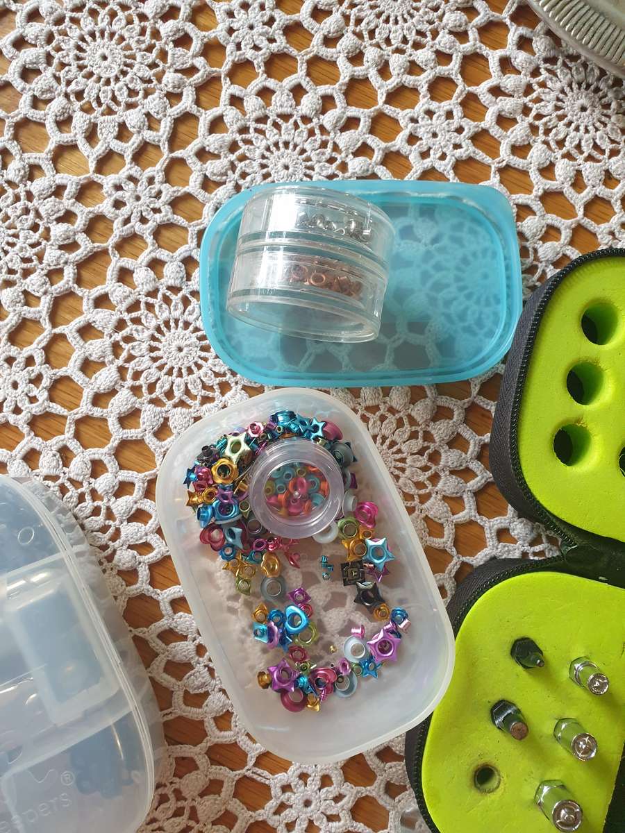 Crop-A-Dile Eyelet & Snap Punch Kit by We R Memory Keeper + extras