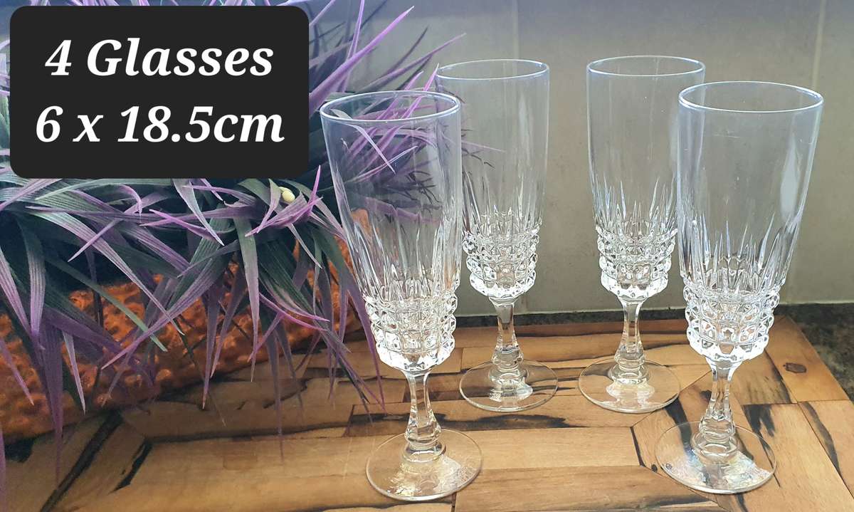 SET OF  4 GLASSES