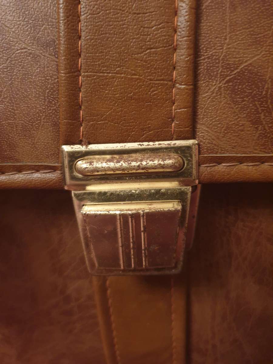 Vintage Brown  Camera Bag- EARLY 1960'S  . GREAT CONDITION