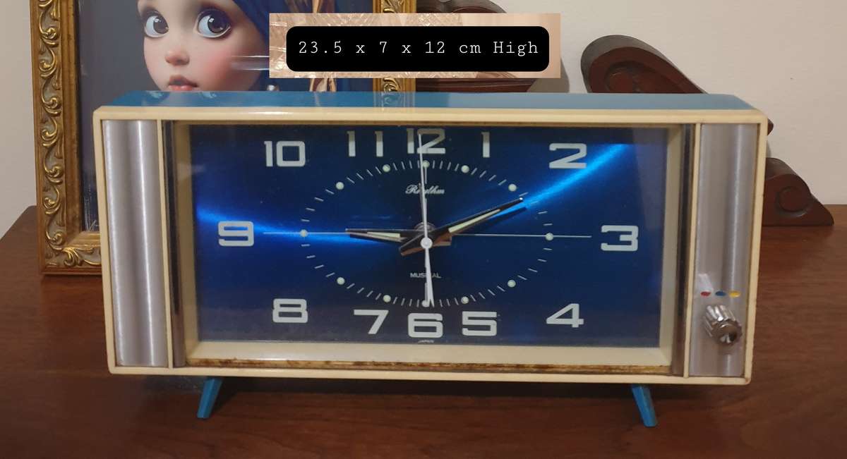 GINZA / RHYTHM Blue and White Musical Mid Century Alarm Clock / Desk Clock Playing Swan Lake, Japan
