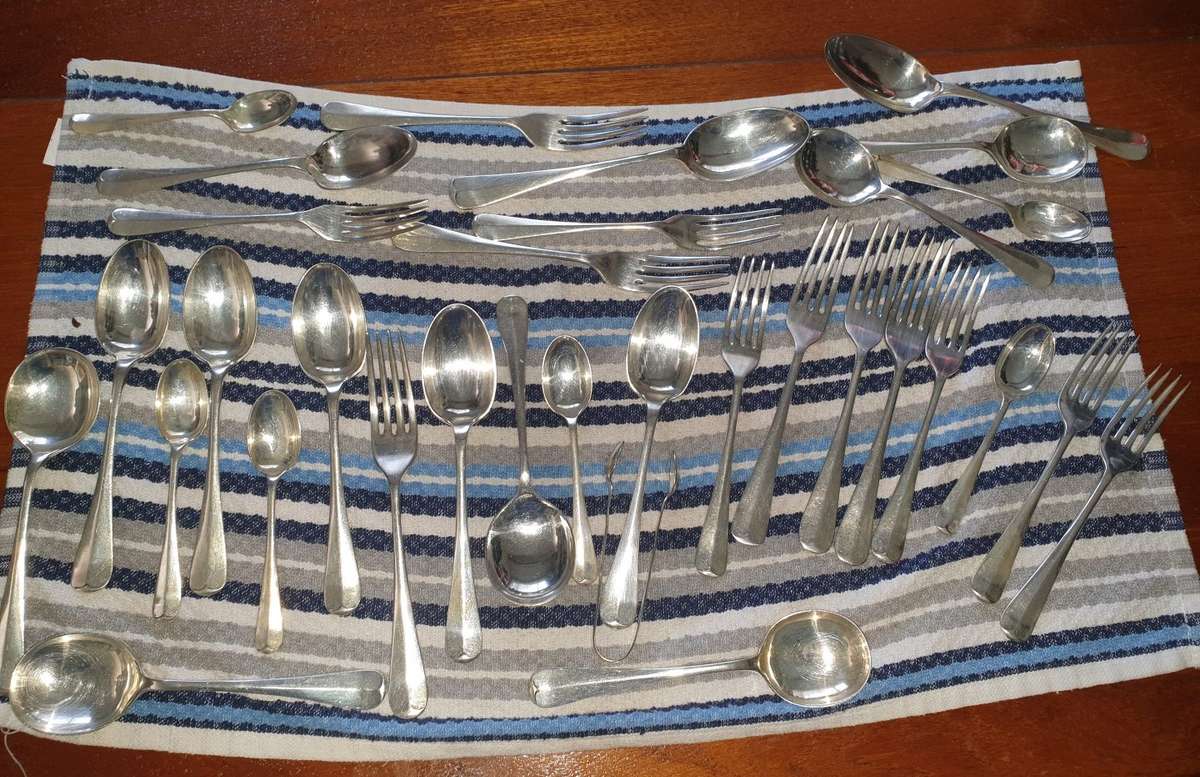 Walker & Hall Canteen Of Cutlery FROM 1930'S