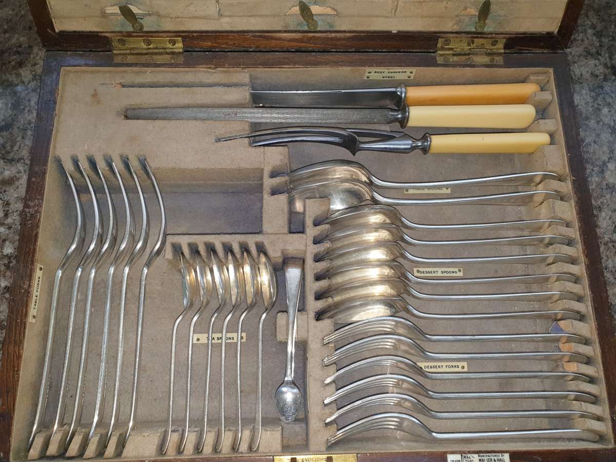 Walker & Hall Canteen Of Cutlery FROM 1930'S