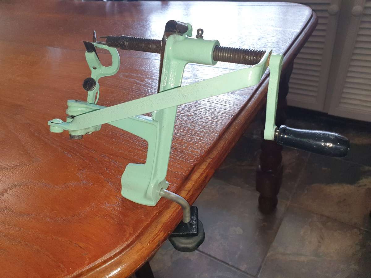 Vintage Drucker Apple peeler late 1800's