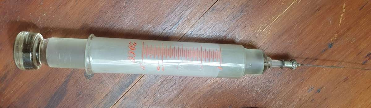 Atique complete grass Syringe kit. I have not seen one like this