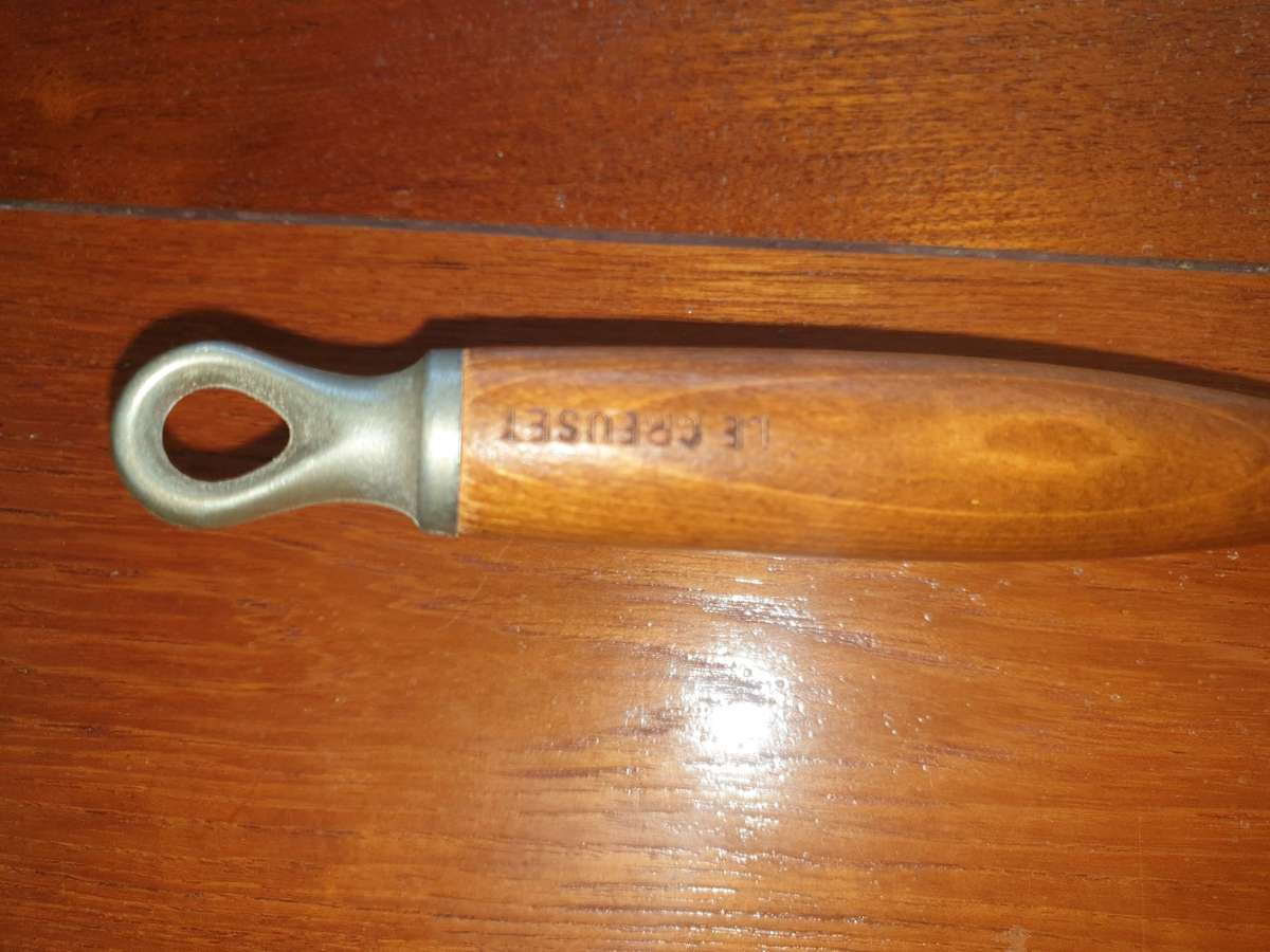 Authentic French  26 CM  Le Creuset Frying pan -PRISTINE  CONDITION