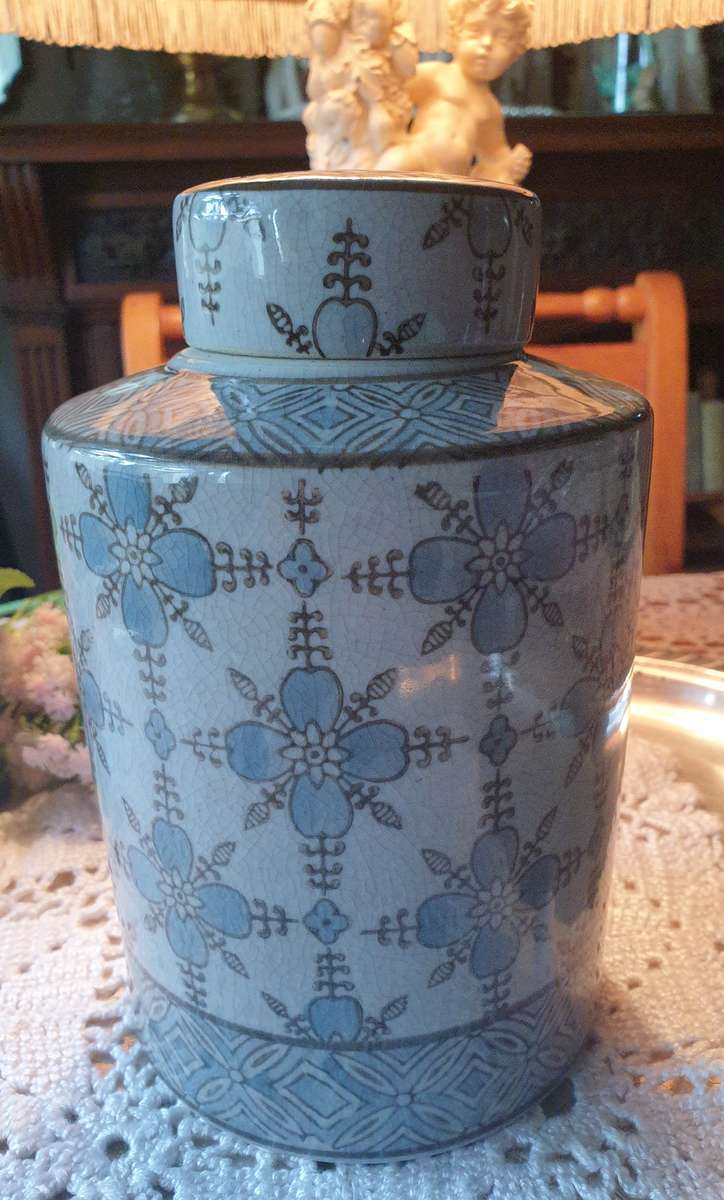 GINGER JAR FOR YOUR COLLECTION