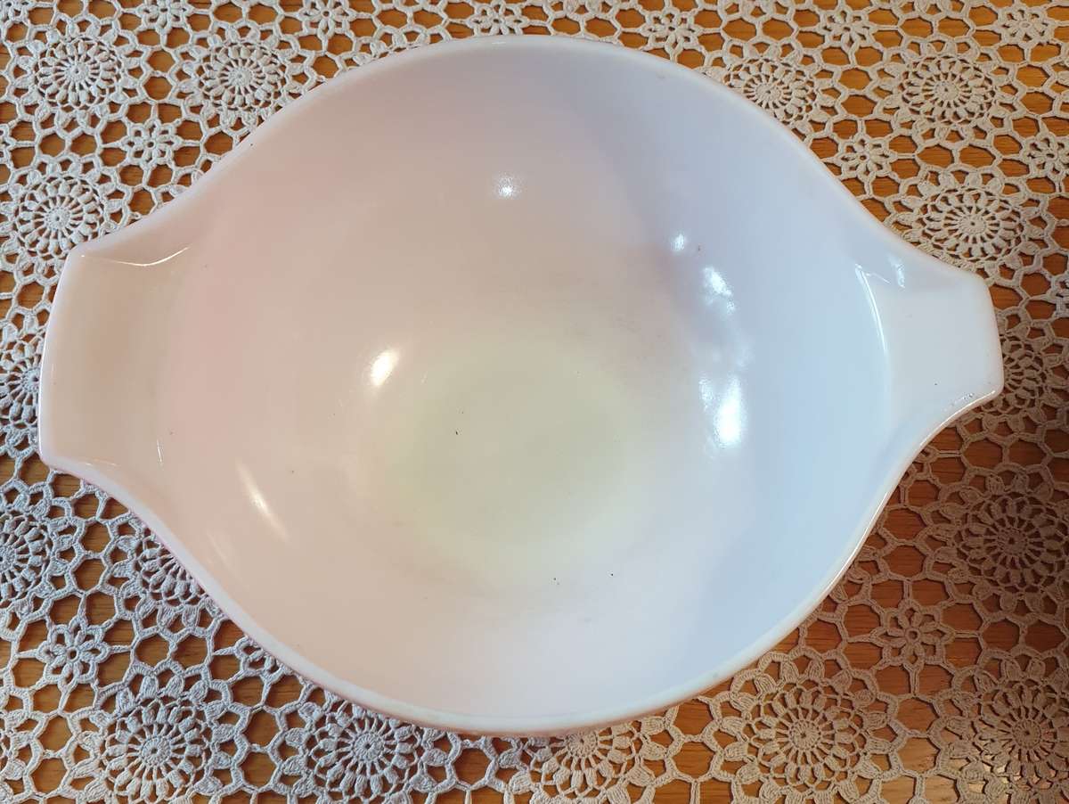 Vintage Pyrex, Pink Gooseberry BOWL