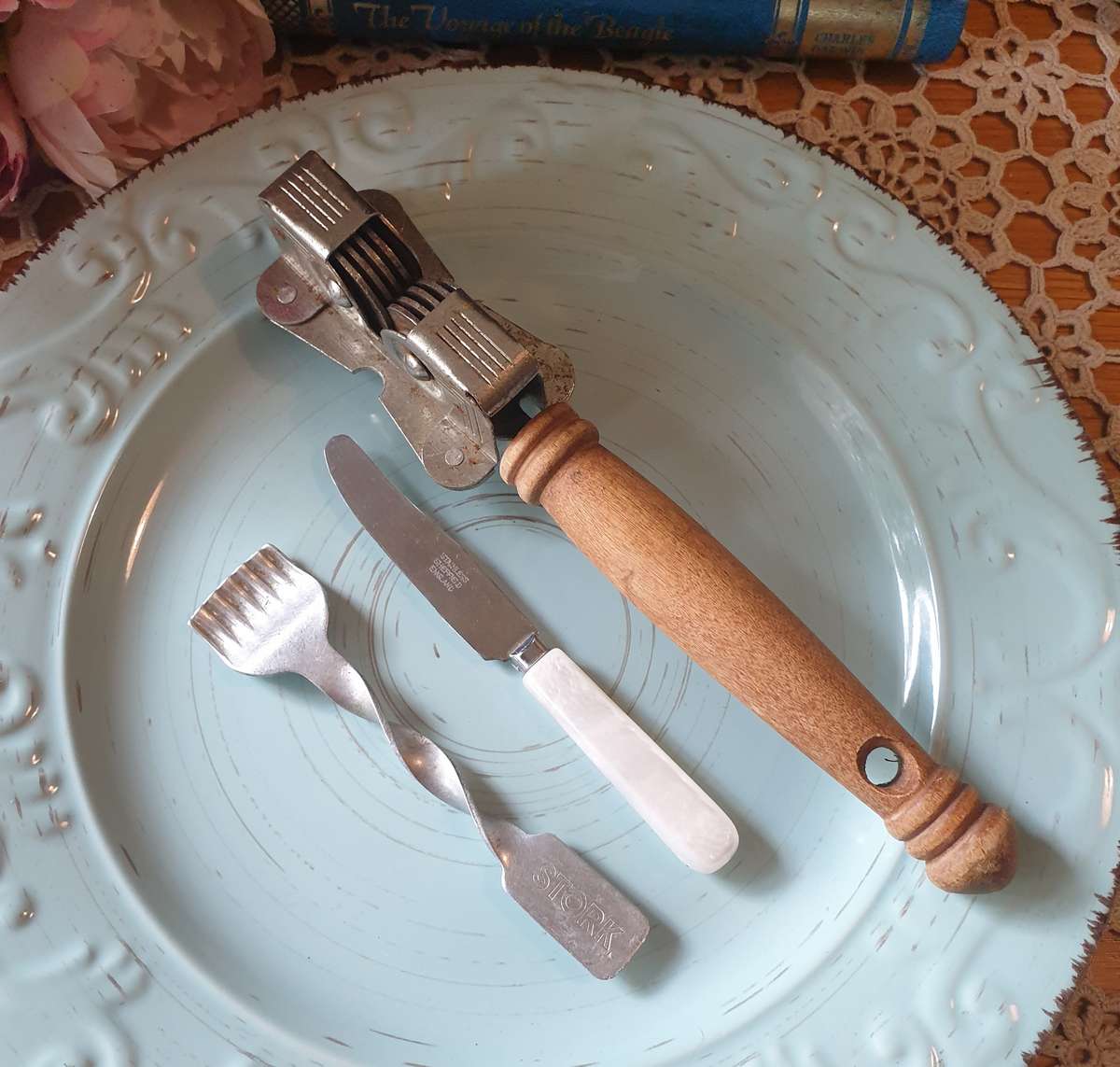 KITCHEN UTENSILS MADE IN ENGLAND