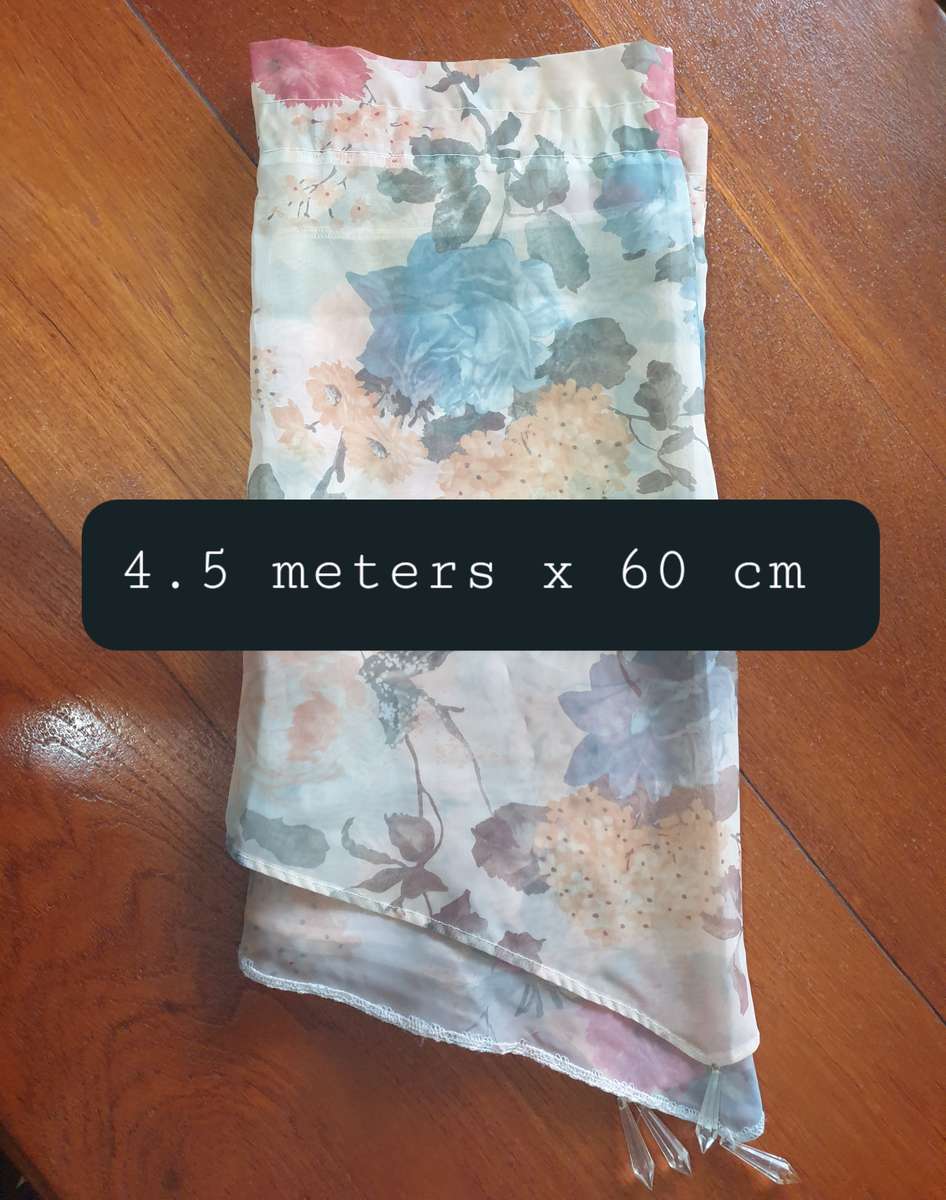 KITCHEN FRILL WITH BEADS