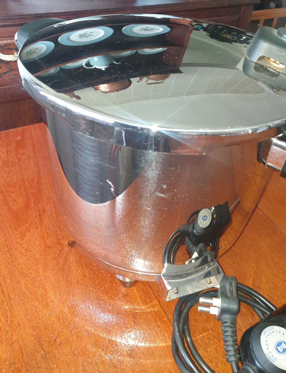 AMC COOKWARE - 8 Litre Speedcooker