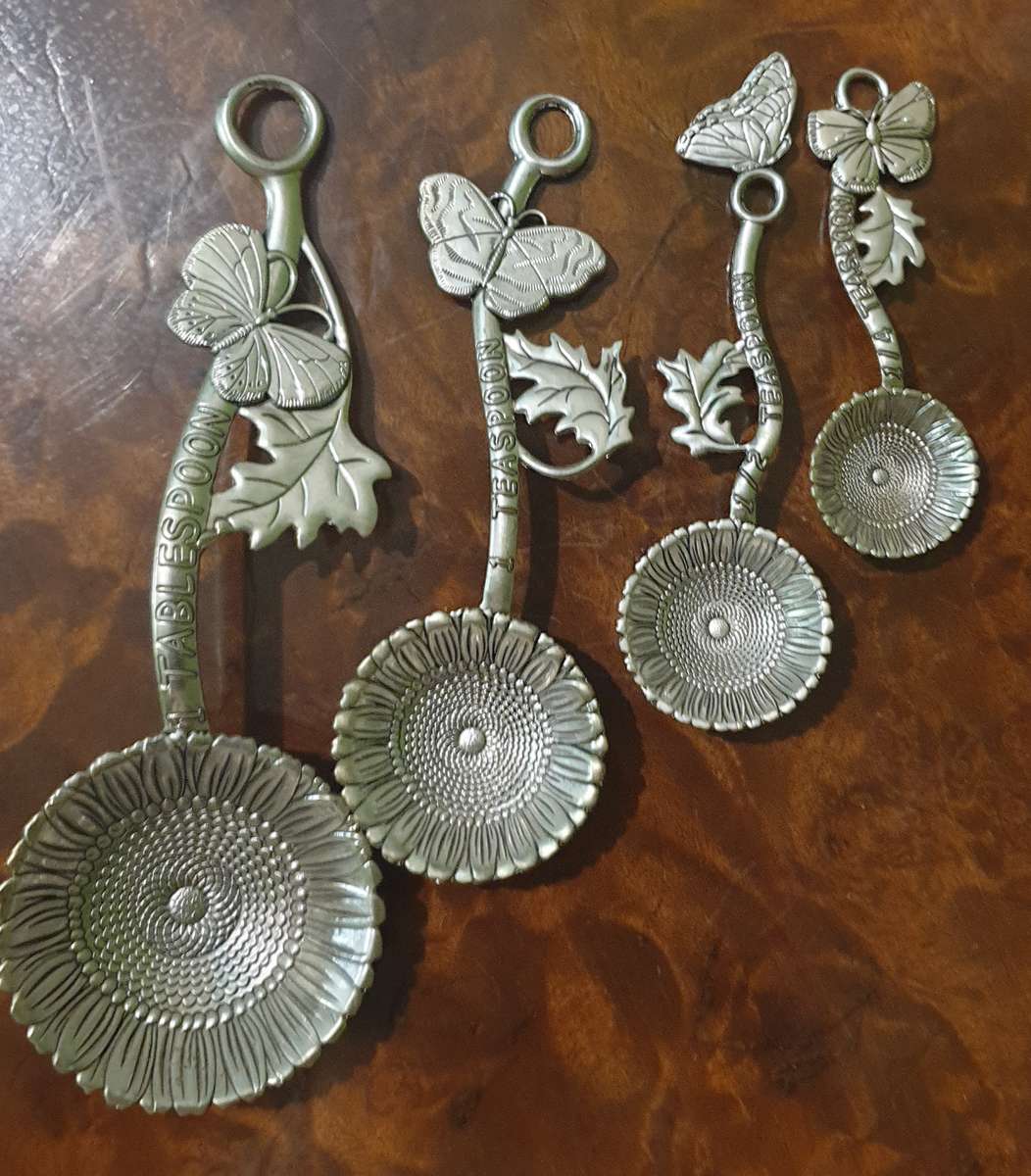 Ganz |  4-Piece Measuring Spoons Set, Sunflower