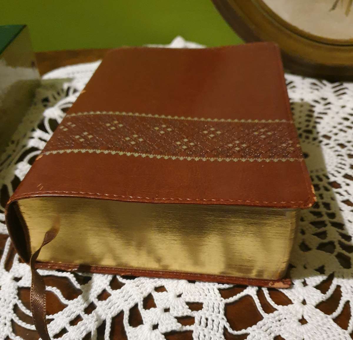 NLT Life Application Study Bible