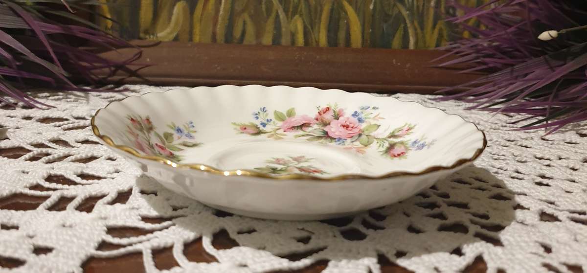 Moss Rose Beautiful Royal Albert Saucer