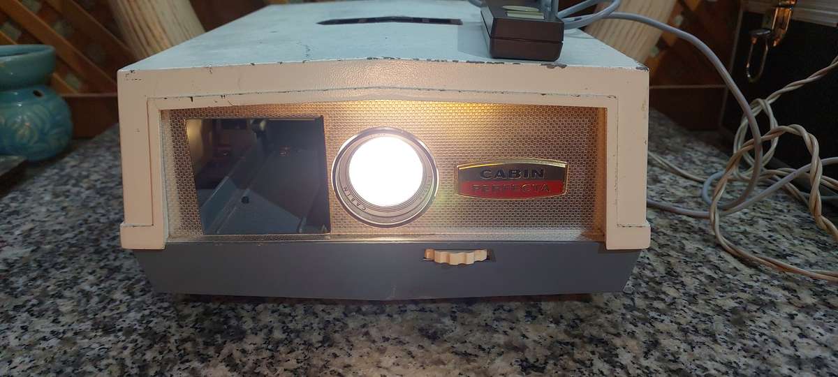 Cabin Perfecta Slide projector -Working
