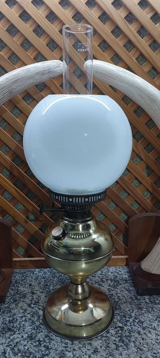 Early 20th Century Duplex Oil Lamp with Glass Shade