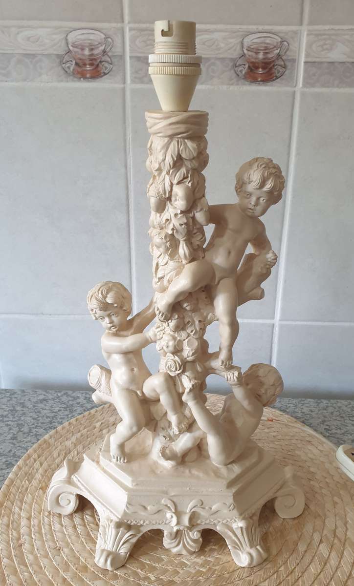 Vintage 3 Cherub Angel Shabby Cottage Lamp