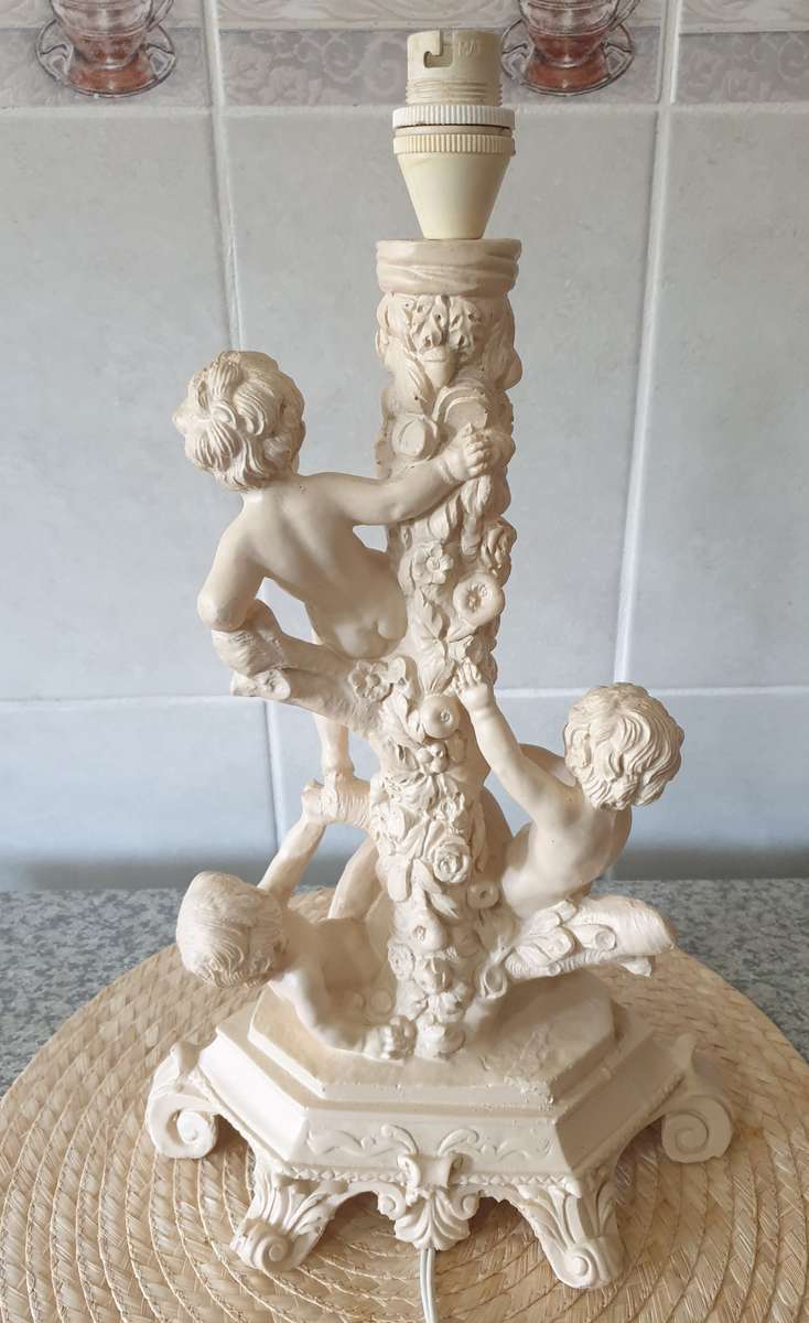 Vintage 3 Cherub Angel Shabby Cottage Lamp