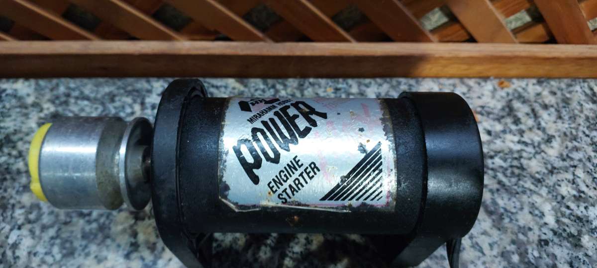 12 VOLT ELECTRIC STARTER MOTOR WITH HAND SWITCH  FOR MODEL AIRCRAFT