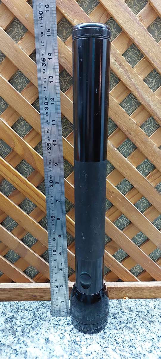 Maglite 4-Cell D Xenon Flashlight