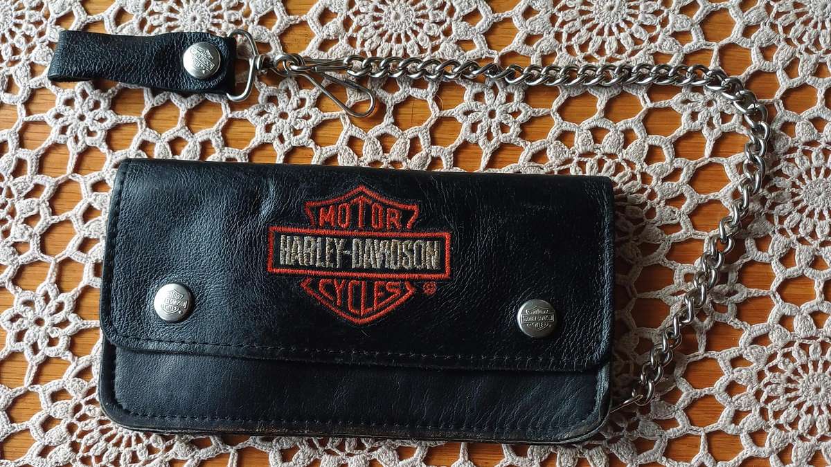 Harley-Davidson Men's Vintage Leather Biker Wallet with Chain & Clip