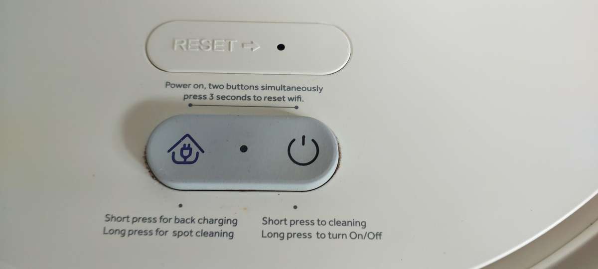 Liectroux ZK901 is a laser-guided vacuum robot