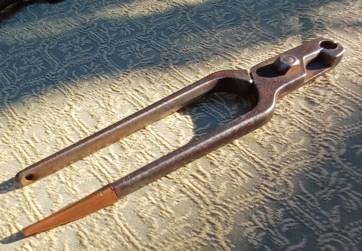 Civil WarEra Blacksmith Bullet Mold  Approx. 16cm (6)