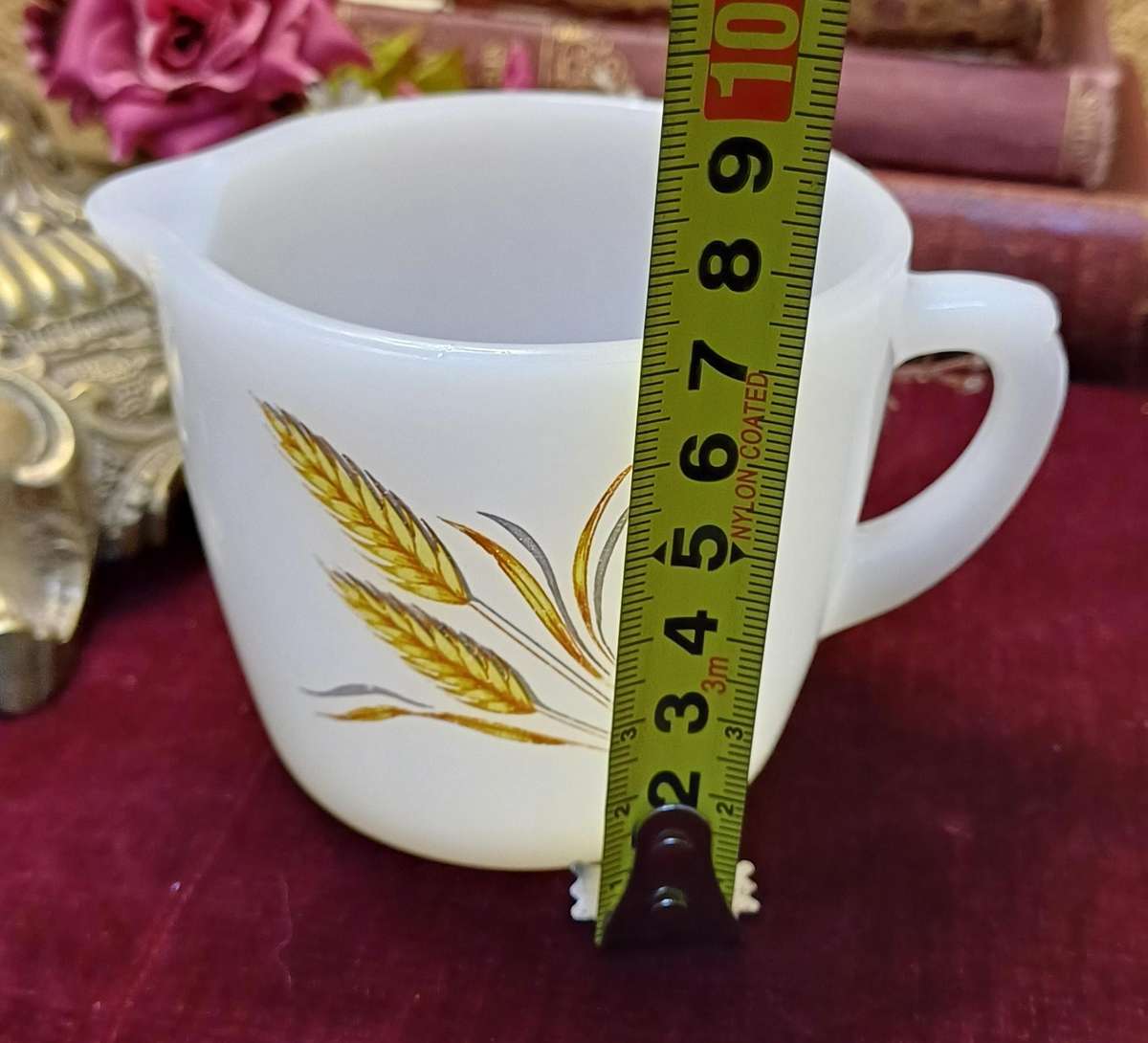 MILK GLASS | MILK POURER | VINTAGE |