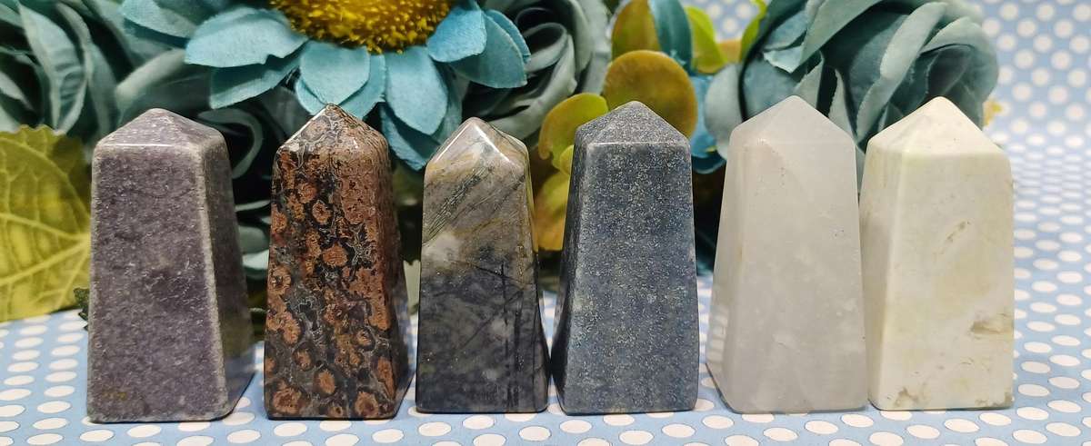 Set of 6 Crystal Pillars  Assorted Natural Stones (Approx. 2 x 2 x 4.5 cm Each) | 31 |