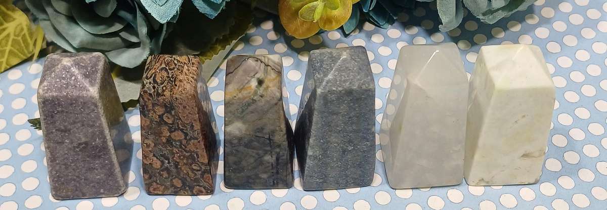 Set of 6 Crystal Pillars  Assorted Natural Stones (Approx. 2 x 2 x 4.5 cm Each) | 31 |