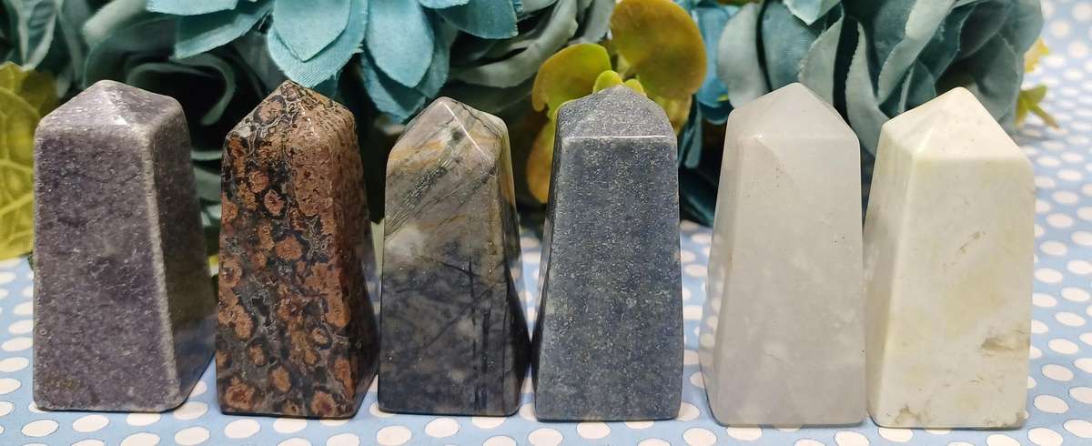 Set of 6 Crystal Pillars  Assorted Natural Stones (Approx. 2 x 2 x 4.5 cm Each) | 31 |