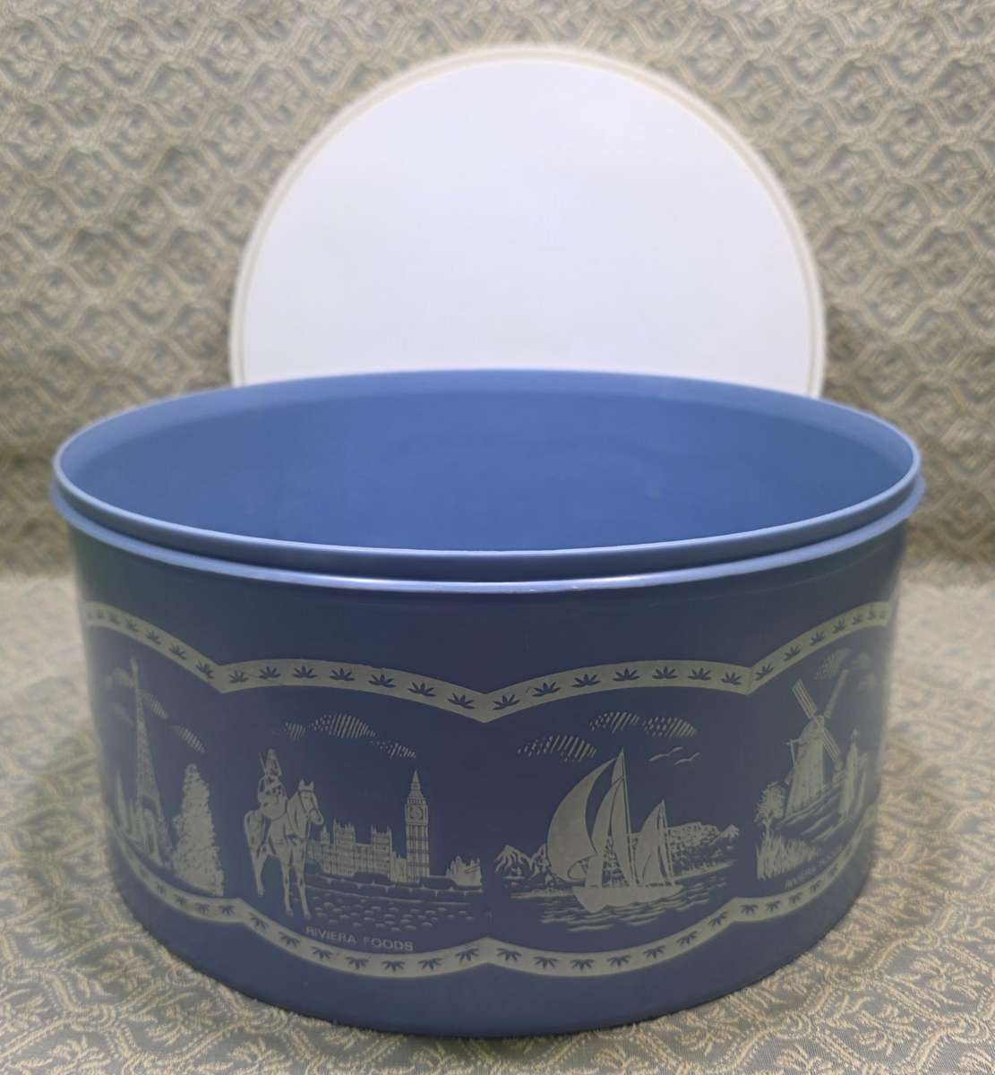 RIVIERA FOODS  BISCUIT CONTAINER