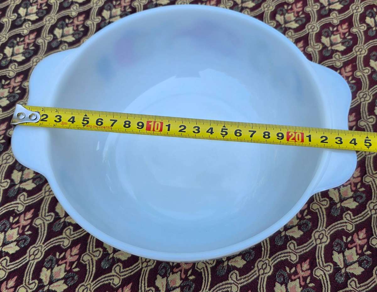 Stunning old Vintage Bowl